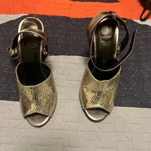 bernie mev. Metallic Gold Women's Heels